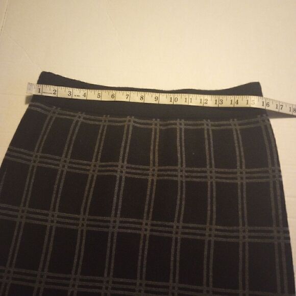 Willi Smith wool blend stretchy knit plaid skirt - Picture 3 of 6